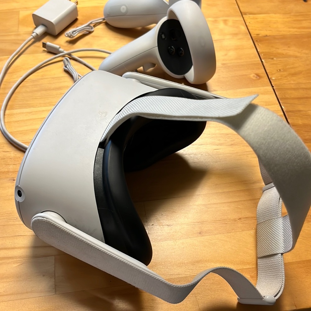 Oculus Quest 2 VR headset and controllers